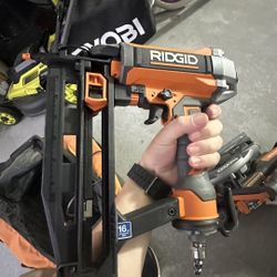 Rigid Pneumatic Nail Gun