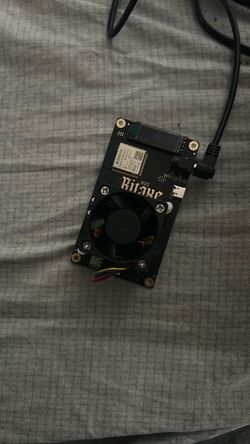 Bitaxe solo Bitcoin miner