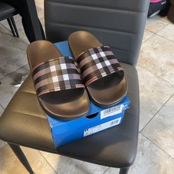 [MEN SIZE 11] BURBERRY SLIDES