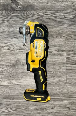 DeWalt XR Brushless Oscillating Multi-Tool
