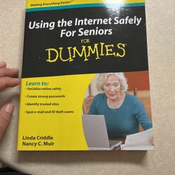 Using The Internet Safely For Seniors For Dummies Book