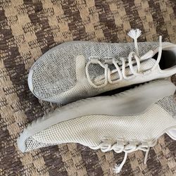 Men’s Adidas Size 9