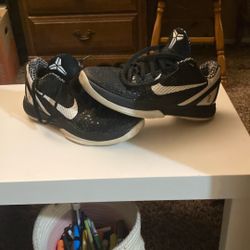 Kobe 6 Mambacitas Sz 9 SEND OFFERS!