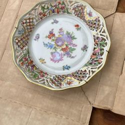 Schumann Bavaria Chateau Dresden Flower Porcelain Plate.