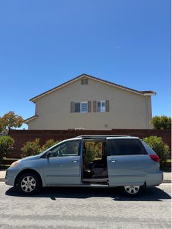 2005 Toyota Sienna Mini Van