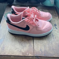 Kids aNike Size 1.5