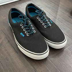 Men’s 9.5 Black & Blue Vans