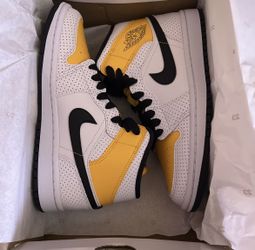 Jordan 1 Mid Laser Orange 6W