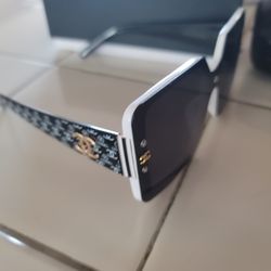 Brand New Chanel Sunglasses With Case $75 Pickup In Oakdale 