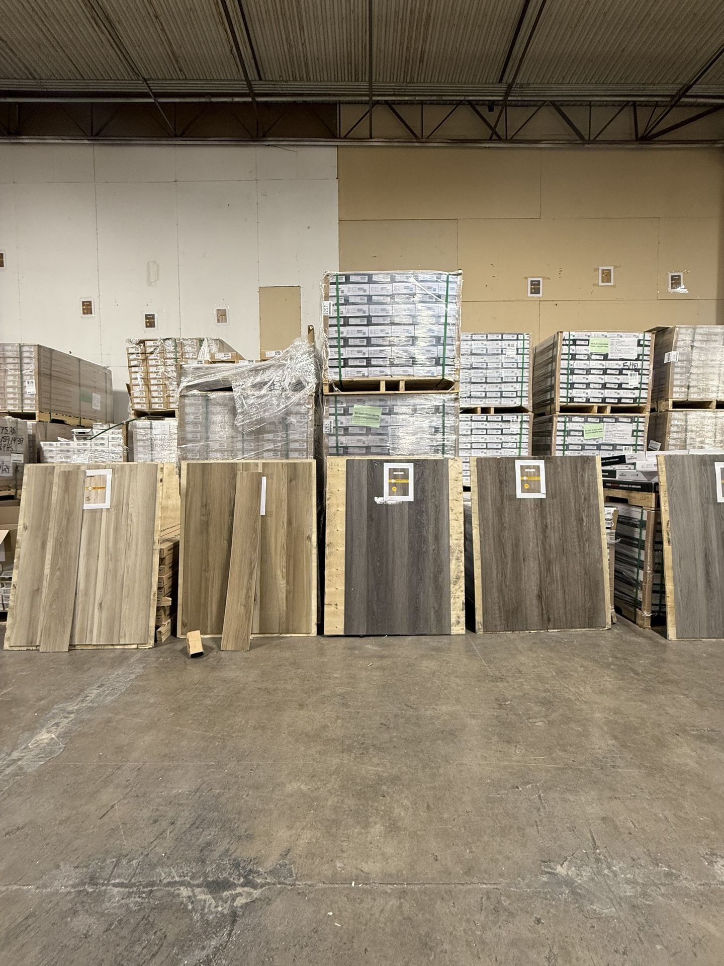 Vinyl And Hardwood Flooring 