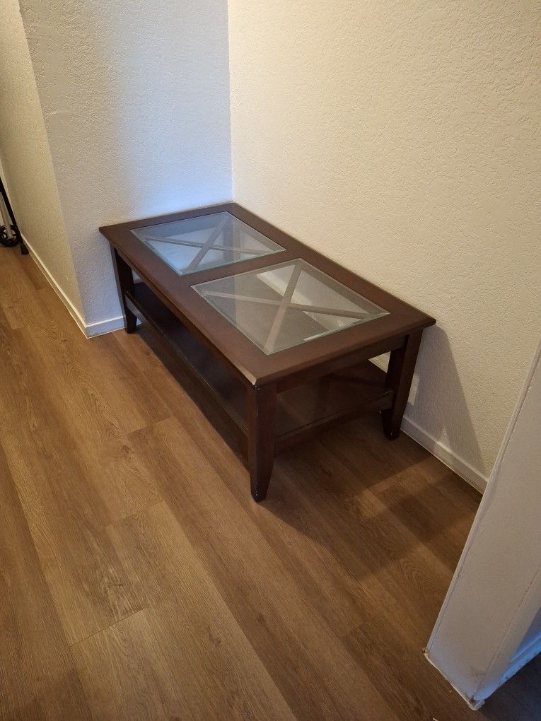 Cocktail Table with 2 matching End Tables