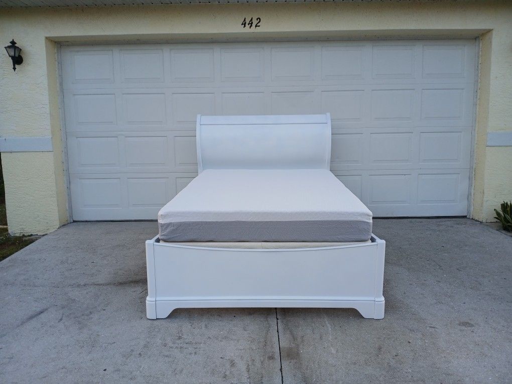 Full Size Bed With NEW MATTRESS π FREE DELIVERY π