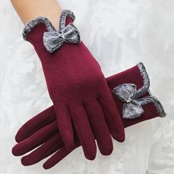 Brand New Chic & Elegant Gloves with Bow Detail