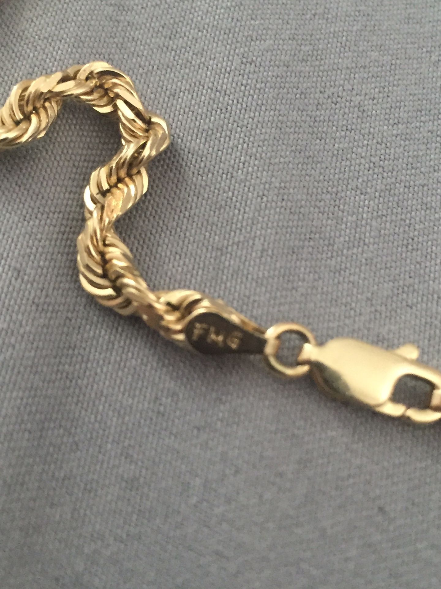 10k rope gold chain 20.7 grams