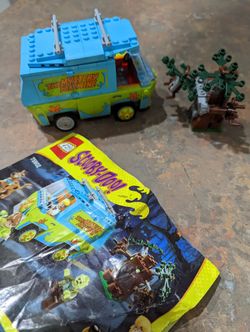 Lego scooby sales doo van