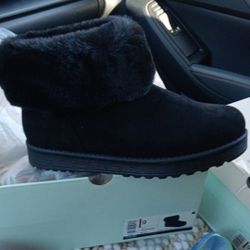 Ladies Boots. New. Size 9. See All Pictures. $15 Each