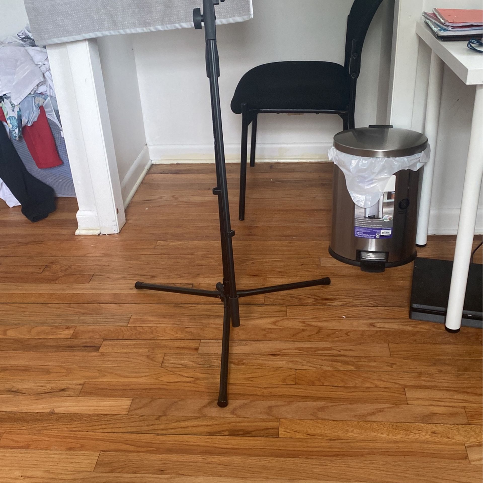 BRAND NEW MIC STAND $50