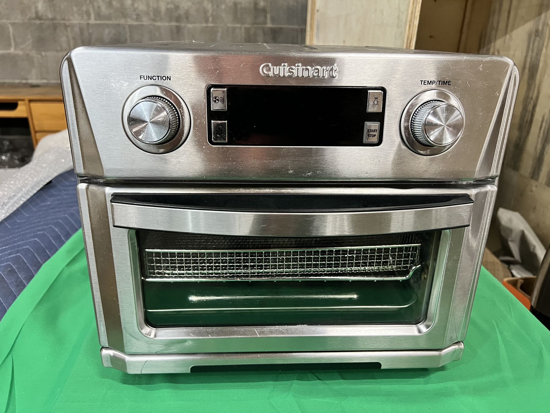  Cuisinart CTOA-130PC2FR Toaster Oven - Silver