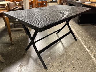 SAFAVIEH Black Woven Rectangular Outdoor Folding Table