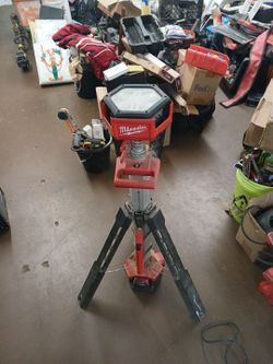 Milwaukee M18 Rocket Tower Dual Power Tower Light Lithium Ion 2131-20 Tool Only