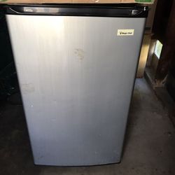 Refrigerador Pequeño Marca Magic Chef