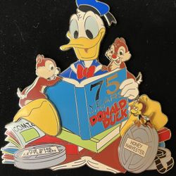 Disney Pins Featured Artist Jumbo 75 Years With Donald Duck LE 500