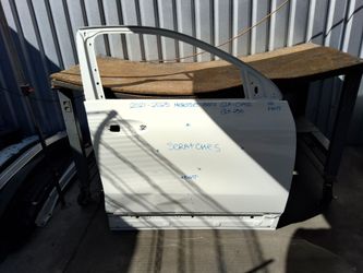 2021-2022-2023-2024-2025 MERCEDES BENZ GLA-CLASS RIGHT SIDE FRONT DOOR OEM USED #12339