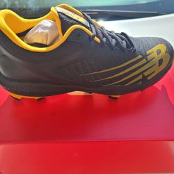 New Balance | Soccer Size 9