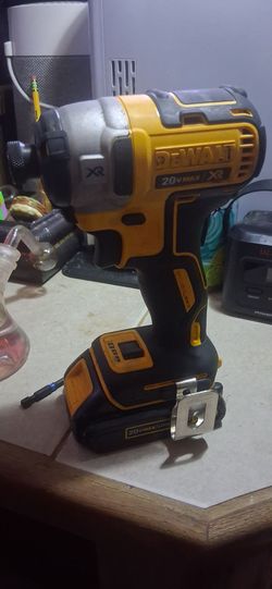 DEWALT 20V MAX XR Cordless Impact Driver • with battery 🔋