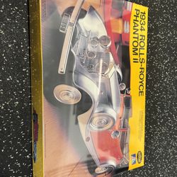 Testors 1:24 1934 Rolls-Royce Phantom II Model Kit Plastic #833