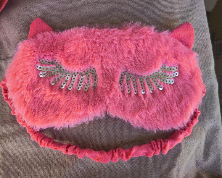 Claire’s Sequin Lashes Sleeping Mask in Pink 