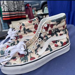 VANS BRAND NEW LIMITED EDITION SK8 HI VANS ROSES 🌹 MEN6.0 /WOMEN 7.5 