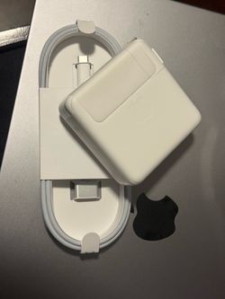 Apple 96W USB-C Adapter with MagSafe 3 cable