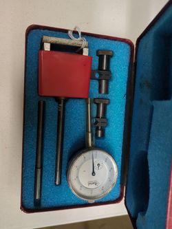 Vintage Central Tools 6410  Dial Indicator  Set With Magnetic  Base