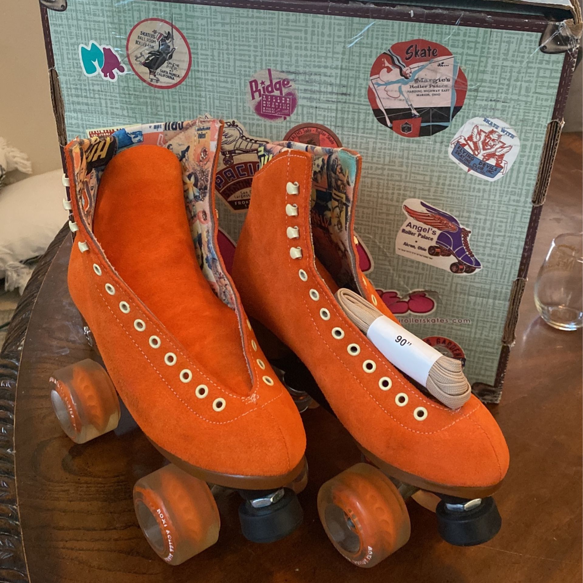 Moxi Lolly Roller skates-size 7 in clementine orange