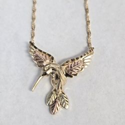 10kt Gold Hummingbird Necklace 18"