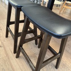 Bar Height Chairs Black And Brown.  