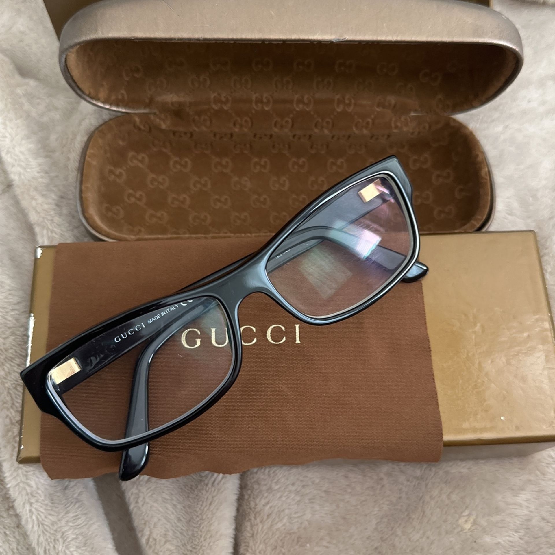Gucci Reading Glasses With Non Rx Lenses Used for Sale in Dallas, TX
