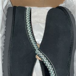 tasman uggs (brand new) !!!