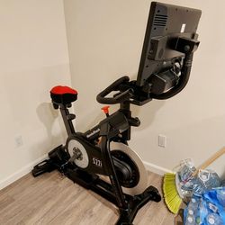 NordicTrack Bike w Screen