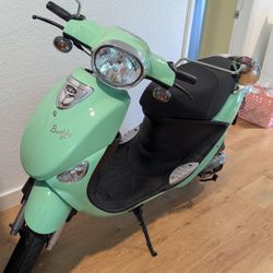 50 cc Buddy Scooter Like New