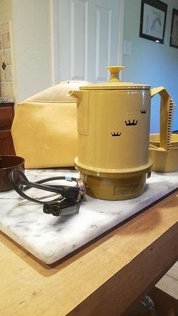 Vintage Regal Poly Perk Travel Coffee Maker Percolator 2-4 Cups