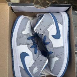 Jordan 1 MID SE toddlers