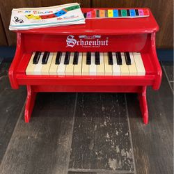 Schoenhut Childrens Piano