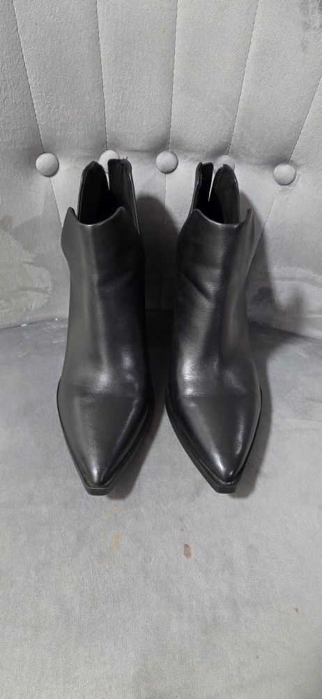 Women's Vince Camuto Leather Boots Size 9