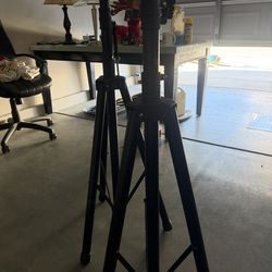 SPEAKERS STAND