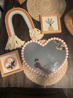 Wall decor girls room