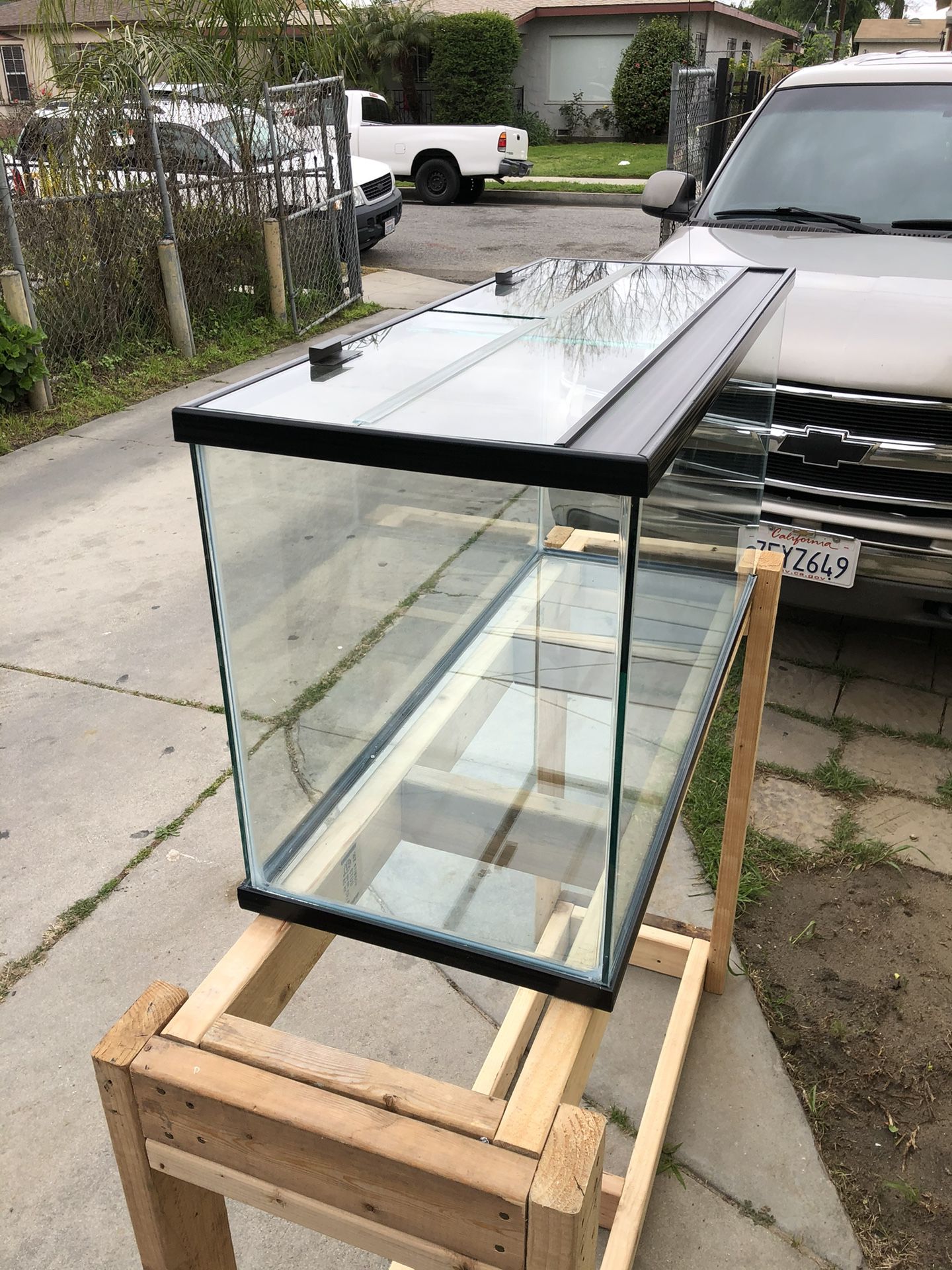 40 GALLONS FISH TANK  L-36 W- 14 H-19  BRAND NEW , NO SCRATCHES, NO WATER MARKS  FREE DELIVERY IF YOU NOT TO FAR … 🚚 