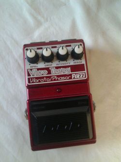 Guitar sound effects pedal
