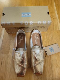 TOMS Flat Women Size 7